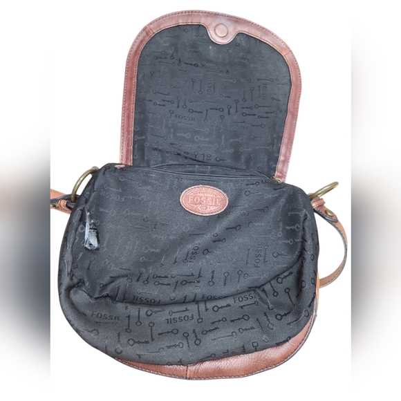 VINTAGE FOSSIL CROSSBODY PURSE TWO TONE COW HIDE LEATHER ADJUSTABLE MAGNETIC - Picture 6 of 17